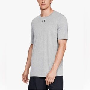 UA Under Armour Men’s Locker Tee 2.0 Short Sleeve Gray T-Shirt Medium

C426